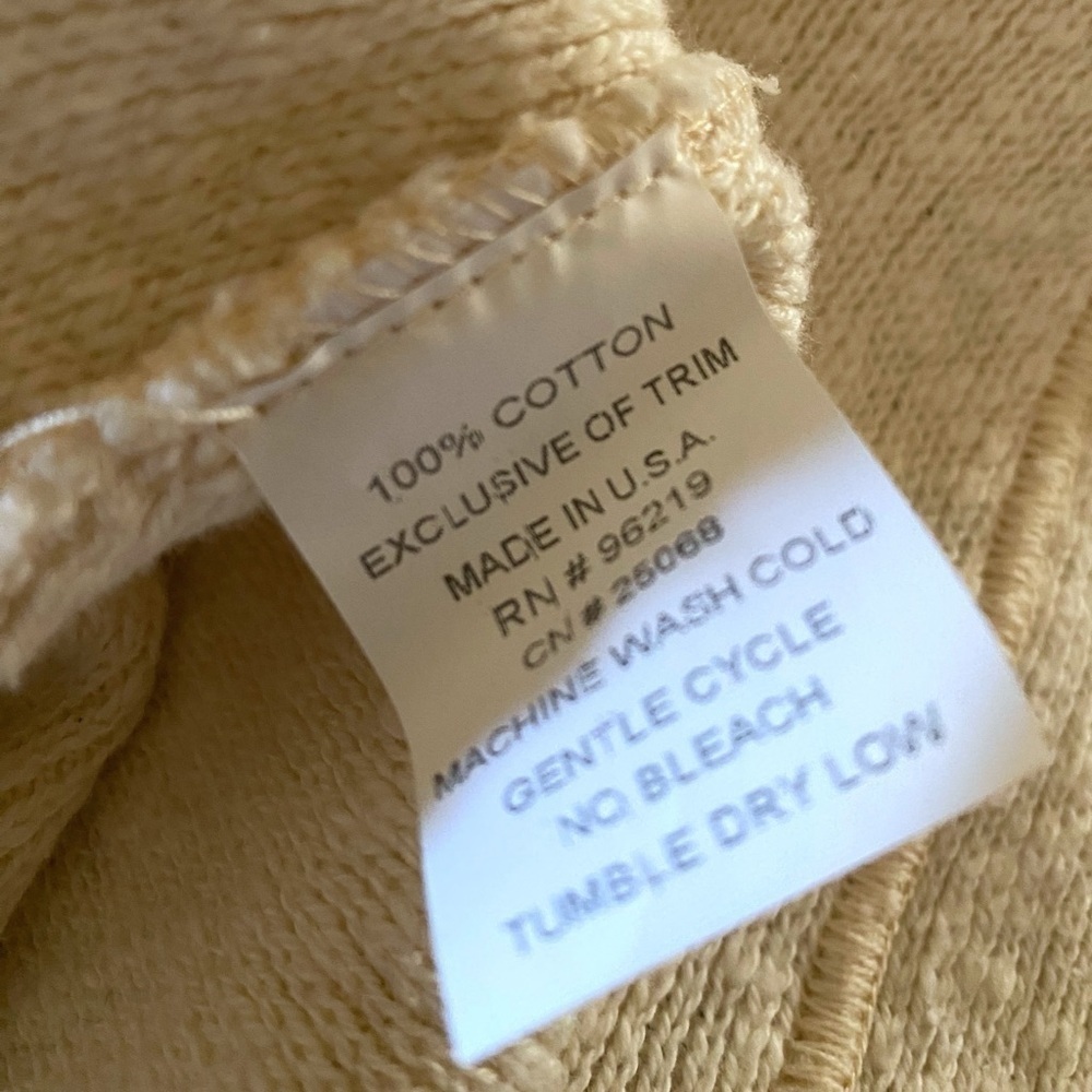 WILLOW Chunky Knit Cream Button up Cardigan Embellished Buttons Medium EUC - Picture 6 of 11